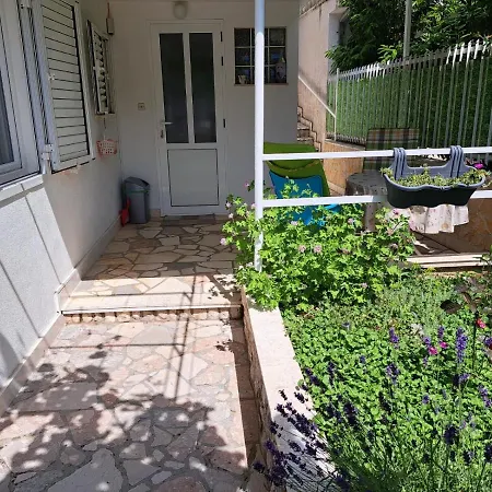 Jelaska Apartment Marina Exterior photo