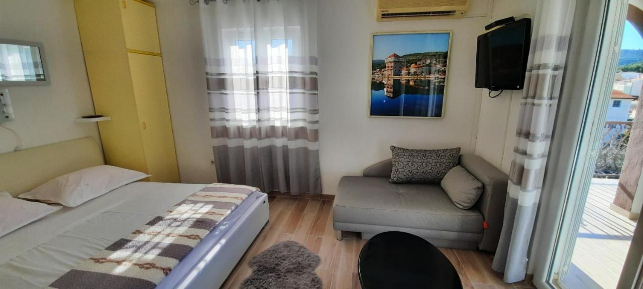 Jelaska Apartment Marina